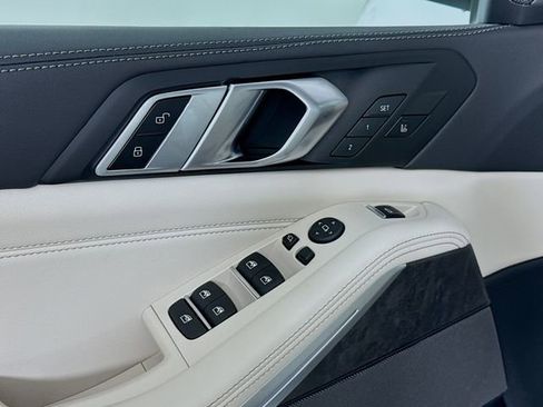 New 2026 BMW X5 xDrive40i w/ Climate Comfort Package image 18