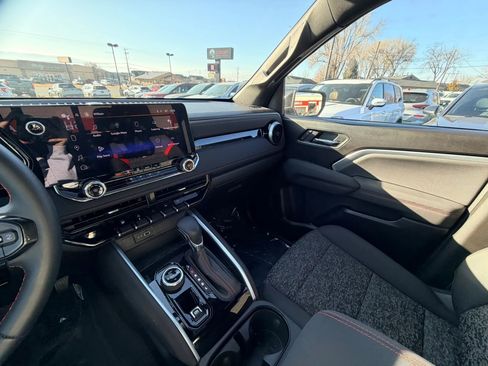 Used 2023 Chevrolet Colorado Z71 w/ Advanced Trailering Package image 18