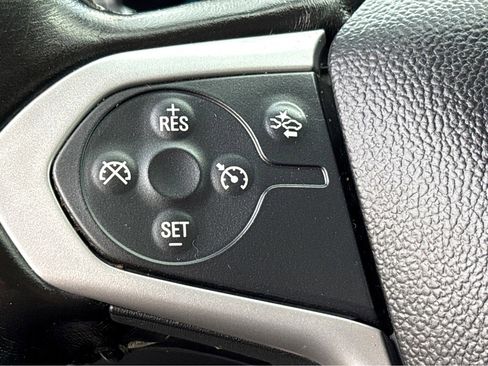 Used 2021 Chevrolet Colorado LT w/ Fleet Safety Package image 16