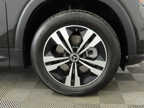 Certified 2025 Mercedes-Benz GLB 250 image 31