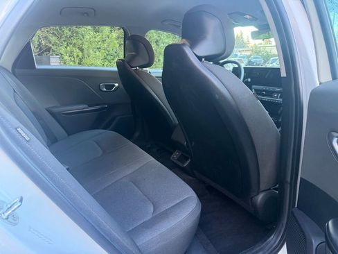 Used 2025 Kia K4 LXS image 14