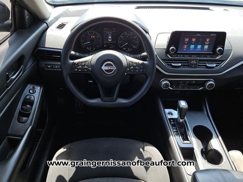 Used 2024 Nissan Altima 2.5 S FWD image 5