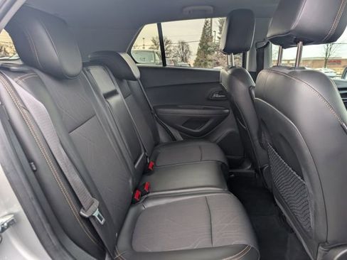 Used 2018 Chevrolet Trax LT w/ LT Convenience Package image 20