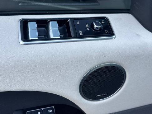 Used 2022 Land Rover Range Rover Sport HSE Silver Edition image 10