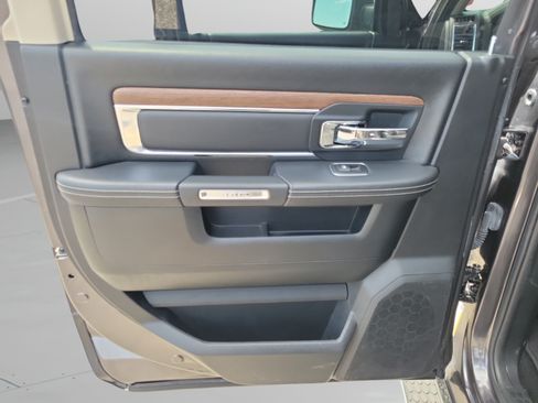 Used 2016 RAM 1500 Laramie w/ Convenience Group AWD/4WD image 13