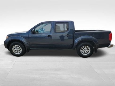 Used 2019 Nissan Frontier SV image 9