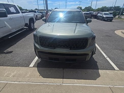 Used 2025 Kia Telluride AWD image 5