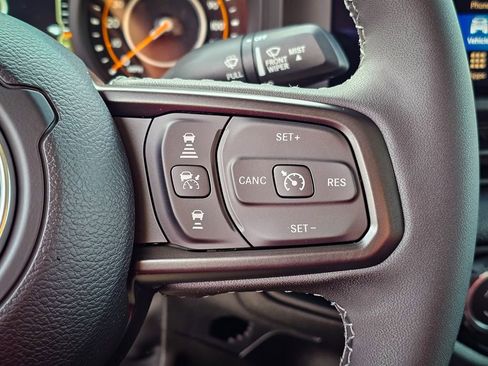 New 2026 Jeep Gladiator Sport AWD/4WD image 17