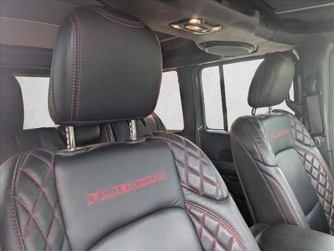 Used 2021 Jeep Wrangler Unlimited Rubicon w/ LED Lighting Group AWD/4WD image 18