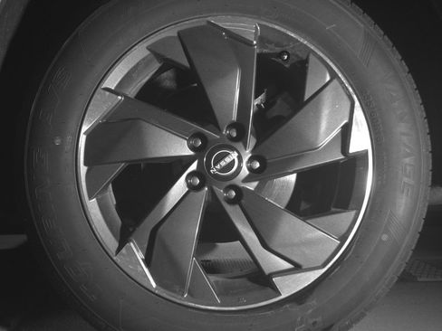 Used 2025 Nissan Rogue SV image 14