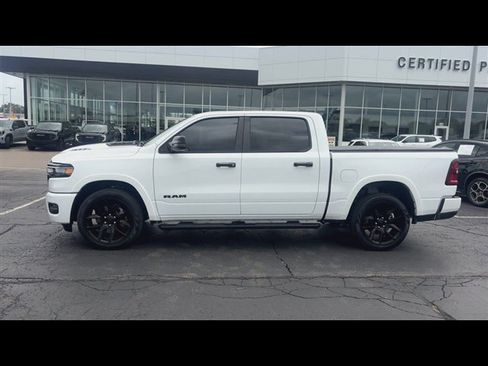 Used 2025 RAM 1500 Laramie w/ Night Edition AWD/4WD image 5