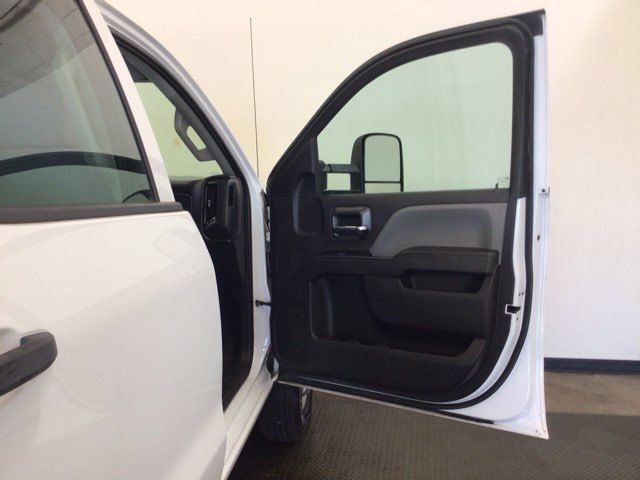 Used 2018 Chevrolet Silverado 3500 W/T AWD/4WD image 19