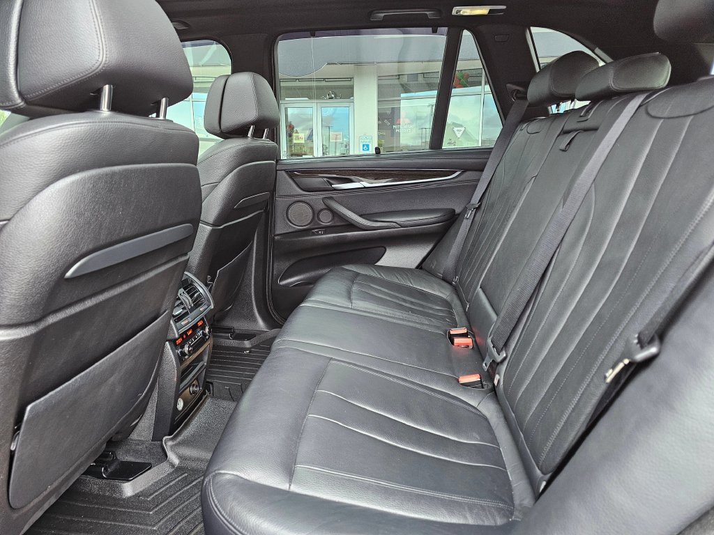 Used 2015 BMW X5 xDrive50i AWD/4WD image 16