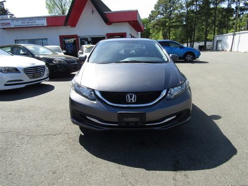 Used 2015 Honda Civic SE image 2