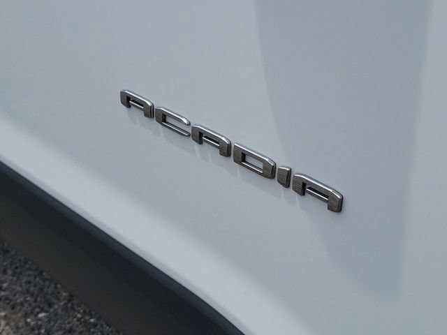 Certified 2023 GMC Acadia SLT FWD image 8