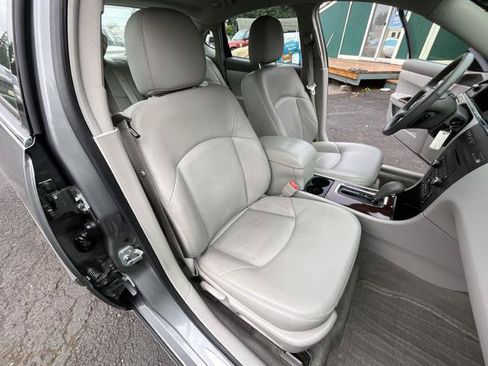 Used 2008 Buick LaCrosse CXL FWD image 18