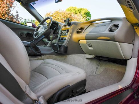 Used 2003 Chevrolet Corvette 50th Anniversary Edition w/ Preferred Equipment Group image 39