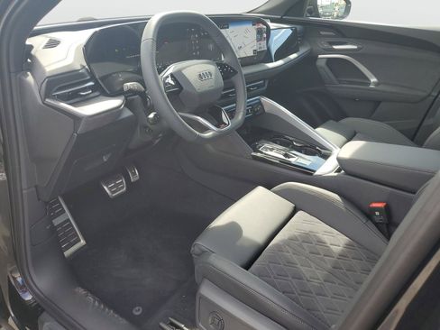 New 2025 Audi SQ5 Premium Plus AWD/4WD image 19