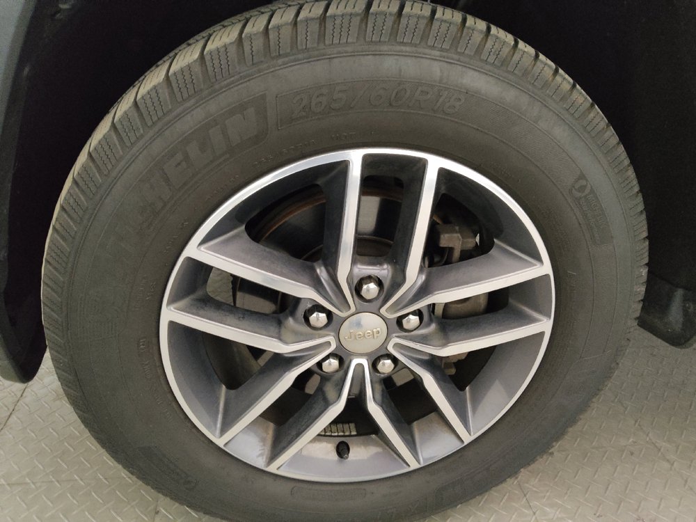 Used 2018 Jeep Grand Cherokee Limited AWD/4WD image 31