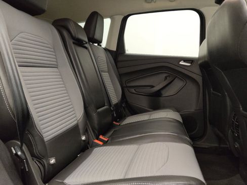 Used 2019 Ford Escape SE FWD image 19