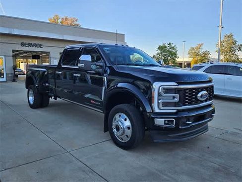 Used 2024 Ford F450 Limited w/ FX4 Off-Road Package image 2