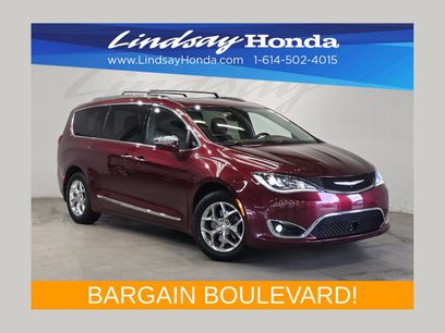 Used 2017 Chrysler Pacifica Limited w/ UConnect Theater Package