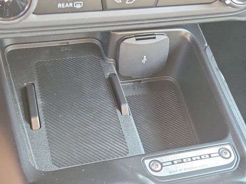 New 2025 Ford Bronco 4-Door image 29