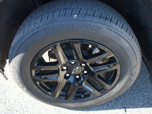 Used 2024 Chevrolet Silverado 1500 Custom image 22