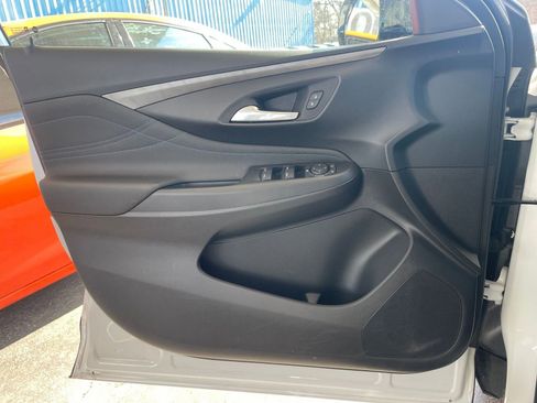 Used 2025 Buick Envista Sport Touring image 20