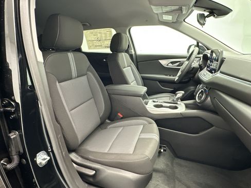 New 2026 Chevrolet Blazer LT w/ LPO, Floor Liner Package AWD/4WD image 24