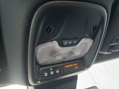 Used 2024 Chevrolet Colorado Trail Boss w/ Advanced Trailering Package AWD/4WD image 16