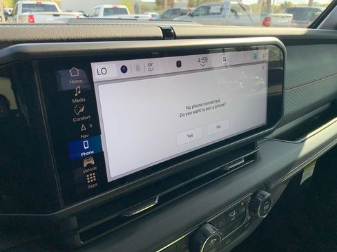 New 2025 Jeep Gladiator Rubicon w/ Technology Group image 19