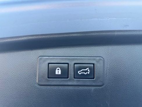 Used 2023 Subaru Outback Premium AWD/4WD image 23