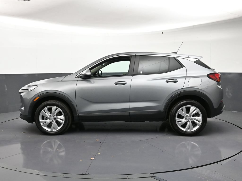 Used 2025 Buick Encore GX Preferred w/ Comfort Package AWD/4WD image 2