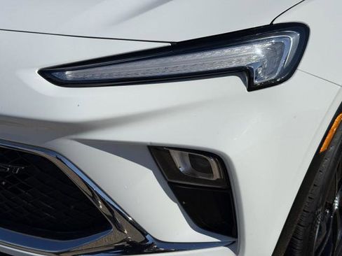 Used 2024 Buick Encore GX Sport Touring image 15