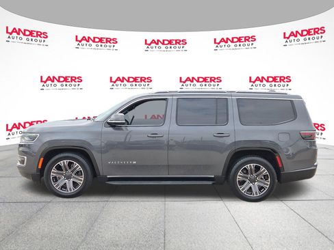 Used 2022 Jeep Wagoneer Series III AWD/4WD image 6