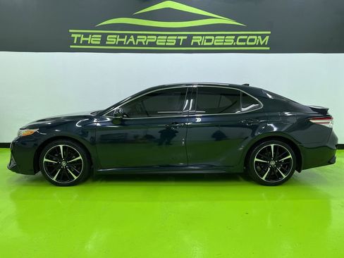 Used 2020 Toyota Camry XSE FWD image 6