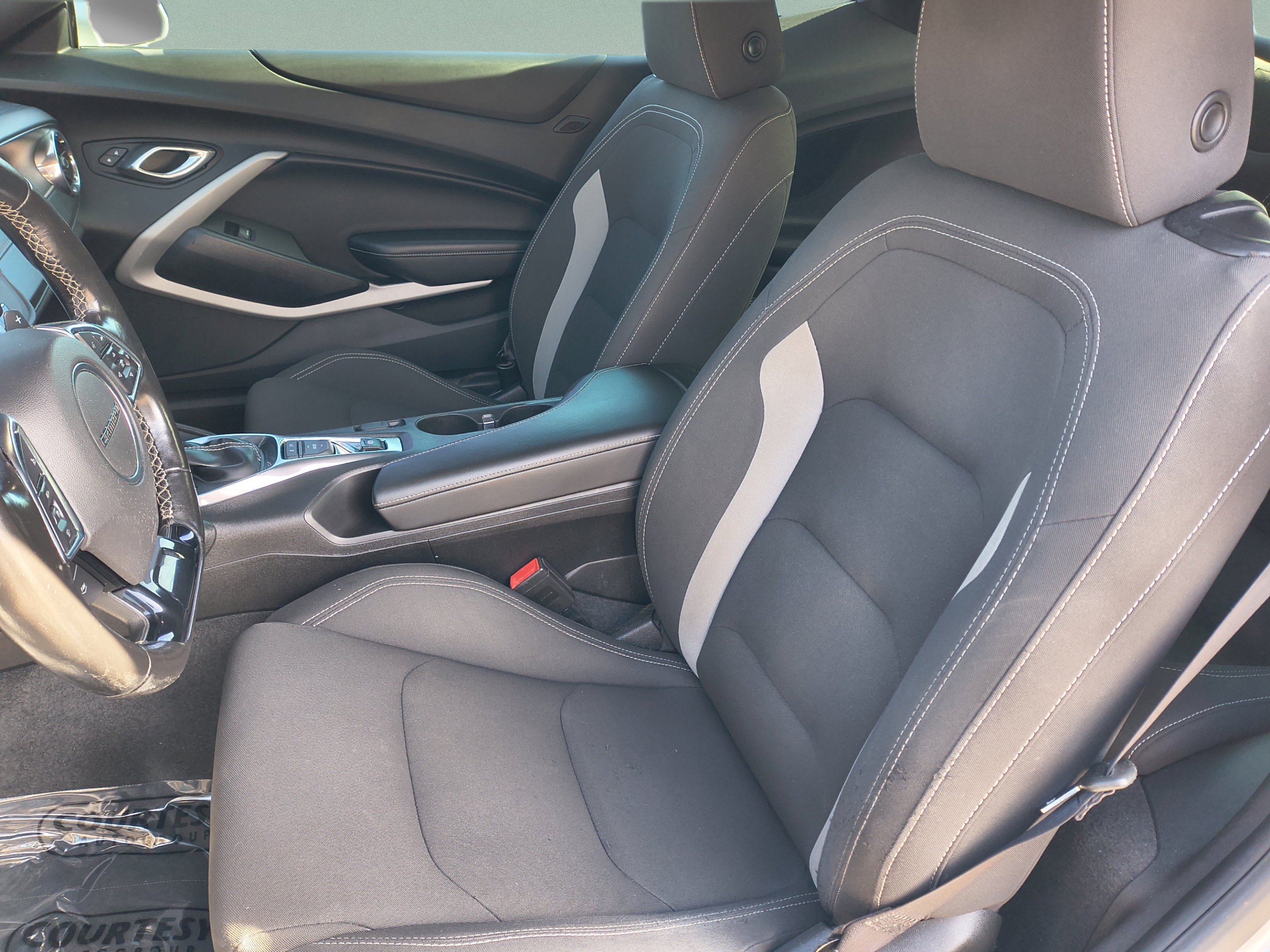 Used 2018 Chevrolet Camaro LT RWD image 13