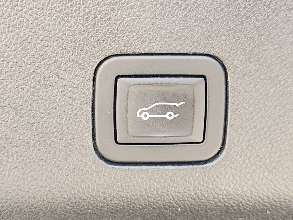 Used 2025 Chevrolet Tahoe LT RWD image 36
