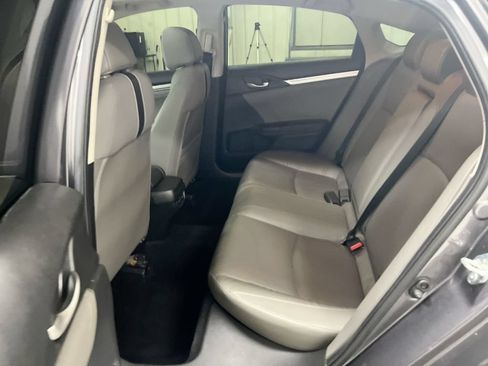 Used 2018 Honda Civic Touring image 24
