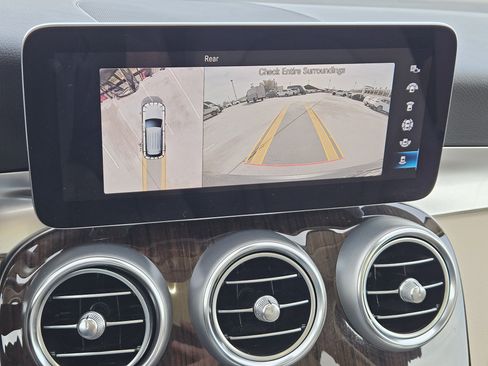 Certified 2022 Mercedes-Benz GLC 300 image 18