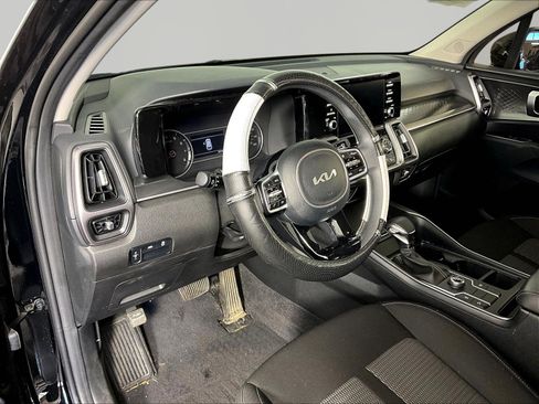 Certified 2023 Kia Sorento LX FWD image 14