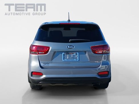Used 2019 Kia Sorento L image 6