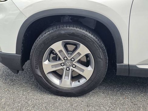 Used 2025 Honda Pilot EX-L image 11