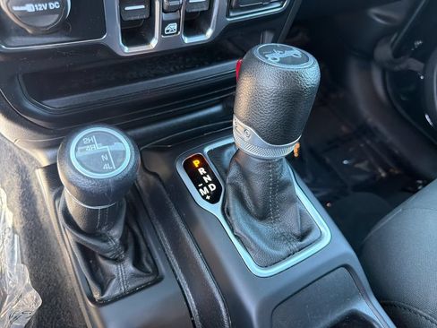 Used 2019 Jeep Wrangler Unlimited Sport S AWD/4WD image 27