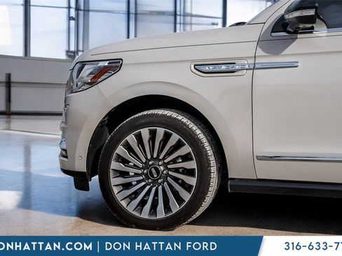 Used 2020 Lincoln Navigator Reserve w/ Luxury Package image 40