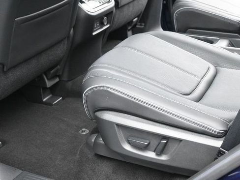 Certified 2025 INFINITI QX80 Sensory image 17