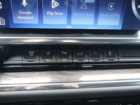 Used 2024 Chevrolet Silverado 2500 LTZ w/ LTZ Plus Package image 28