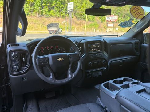 Certified 2019 Chevrolet Silverado 1500 Custom w/ Custom Value Package AWD/4WD image 21