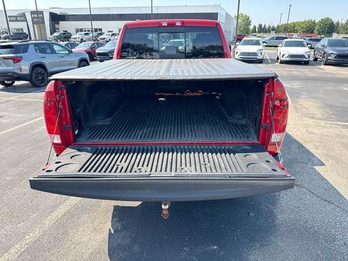 Used 2017 RAM 1500 Classic SLT AWD/4WD image 23